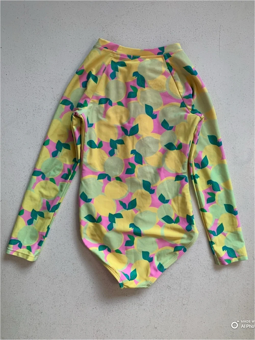 Cat & Jack Girls Medium Lemon Lime Print Long Sleeve One-Piece Swimsuit FLAWS